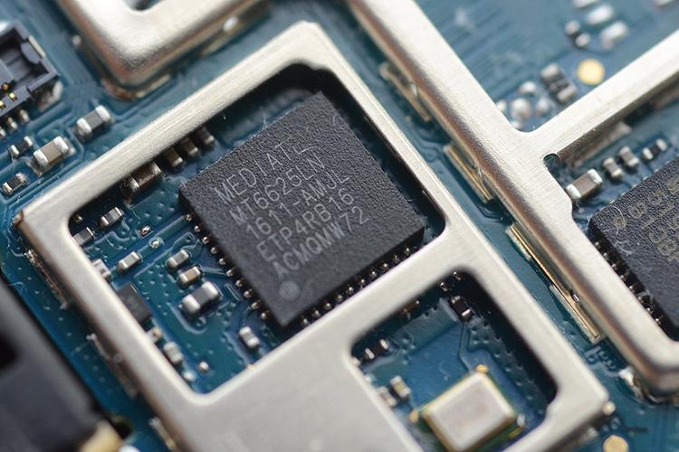 mt6625芯片是联发科的多功能集成芯片,主要用于wifi,蓝牙,gps,fm等等